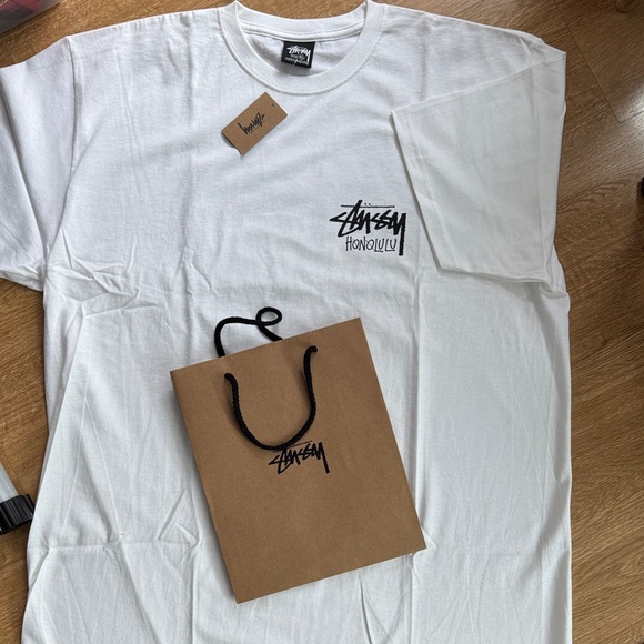 Exclusive Stussy Honolulu White Short Sleeve Tee - Picture 4 of 6